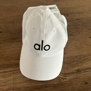 Alo Yoga Performance Off-Duty Cap - New With Tags (unisex)
